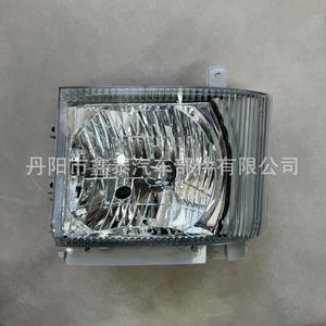 ไฟหน้ารถบรรทุกอีซูซุ 700P รุ่น XT-700P-001 24V ระบบไฟรถบรรทุก เกียร์ธรรมดา - Product Image 2