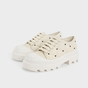 Baskets à plateforme matelassées avec décor en forme de cœur pour femmes, chaussures décontractées à lacets et semelle épaisse, à talon épais, à la mode, pour un usage quotidien et pour les fêtes - Product Image 1