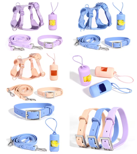 OEMカスタムロゴ入りPVC製犬用ハーネス、調節可能な犬用リード、屋外散歩用セット、引っ張り防止ペットハーネス、うんち袋ホルダー付き - Product Image 3