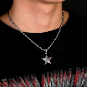 Neu Eingetroffen: Farbenfroher Fünf-Sterne-Charm-Anhänger mit Vollbesatz aus Mikro-Zirkonia, Glitzernde Herren Silber- und Goldkette, Schmuck Großhandel - Product Image 3