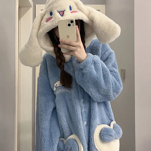 Cinnamoroll abito in pile di corallo 2025 nuovo <span class=keywords><strong>accappatoio</strong></span> in peluche inverno, graziosi indumenti da notte in flanella <span class=keywords><strong>con</strong></span> <span class=keywords><strong>cappuccio</strong></span> - Product Image 1
