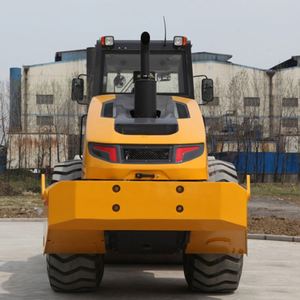 Rouleau vibratoire LiuGong 6126E efficace de 26 t avec une force d'excitation de 430 KN et un poids opérationnel de 26 t pour autoroute - Product Image 3