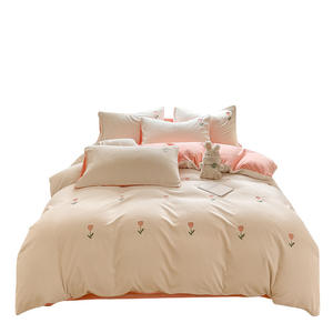 Selimut Tebal Hangat Dua Sisi Bahan Susu Berkualitas Set 4-Potong Sarung Selimut Sprei Anti Air Modern - Product Image 5