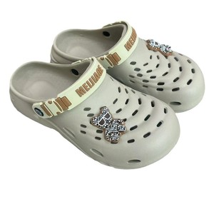 Chaussures de plage en gros pour hommes, <span class=keywords><strong>sabots</strong></span> à boucle ornementale petit ours, <span class=keywords><strong>sabots</strong></span> de jardin antidérapants à la mode en EVA, pantoufles respirantes - Product Image 3