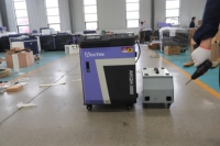 Mesin Pembersih Laser Serat Genggam 3000w untuk Pengelasan, Pemotongan, dan Pembersihan Logam di Berbagai Industri