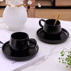 ชุดแก้วกาแฟเซรามิกสีดำขาวสไตล์มินิมอลพร้อมจานรอง - ลายเส้น 3 มิติ ชุดถ้วยชา 2 ชิ้น - Product Image 3