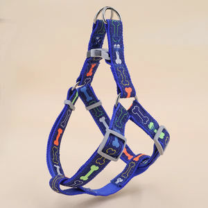 <span class=keywords><strong>Harness</strong></span> Anjing Sport Fashion Warna Solid Custom dari Bahan Nylon untuk Latihan dan Jalan-jalan, Ukuran Ekstra Kecil hingga Besar - Product Image 2