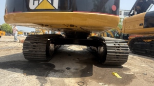 Original Japanese used CAT 320C Caterpillar medium excavator, 20 tons, <b>models</b> 320C / 320CL. In stock for sale, CE certified. - Product Image 4