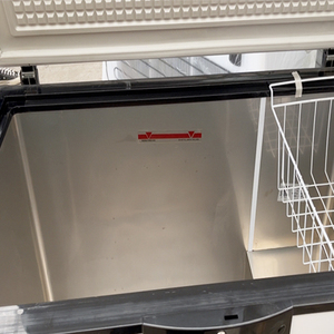Congelador Horizontal Comercial de Acero Inoxidable de Una Puerta para Uso Doméstico y Comercial, Enfriamiento Directo de Carne, Refrigerador Comercial - Product Image 2