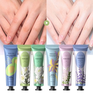 Crème pour les mains blanchissante parfumée <span class=keywords><strong>mini</strong></span> OEM Guangdong avec extrait <span class=keywords><strong>de</strong></span> lys, vitamine C 30g, collagène pour la correction des taches brunes, étiquette privée - Product Image 3