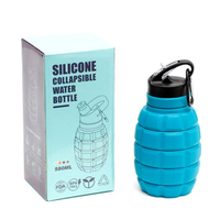 Pliable 19.6 oz Voyage Bouteille D'eau Réutilisable Silicone Pliable Conception Étanche Mousqueton École Randonnée Sports-Noir