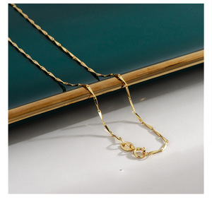 Collares de Cadena Larga de Oro de Diseño Único y Vintage, Plata de Ley 925, Collares y Accesorios de Joyería Hechos a Mano - Product Image 1