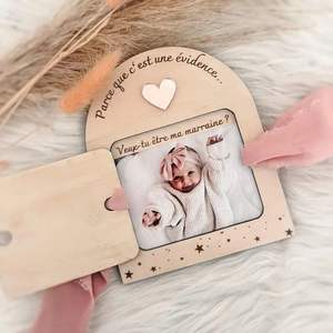 Caja de solicitud sorpresa personalizada para regalos de Baby Shower PARA EL Día de la madre con foto de niño con madrina y padrino - Product Image 1