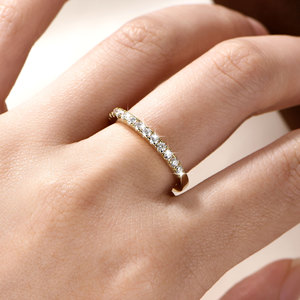 Anillos de media eternidad apilables de moissanita de 2 mm con certificación GRA, color D, VVS1, de cobre con relleno de oro de 14K para mujer, joyería casual y moderna. - Product Image 4