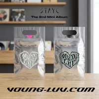 STAYC - 2ème mini-album [YOUNG-LUV.COM] (1 des 2 versions aléatoires) Poster épuisé ALBUM CD KPOP Corée OFFICIEL Tous âges