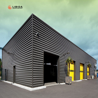 Entrepôt préfabriqué en acier résistant aux intempéries de 1000 m² avec un design moderne, bâtiment d'entrepôt préfabriqué