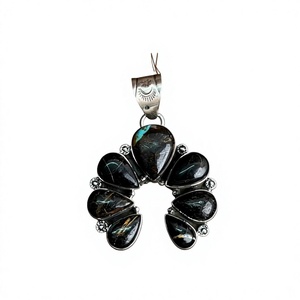 Pendentif Naja en argent sterling fait main avec turquoise, signé Nizhoni, bijou artisanal du sud-ouest, cadeau - Product Image 1
