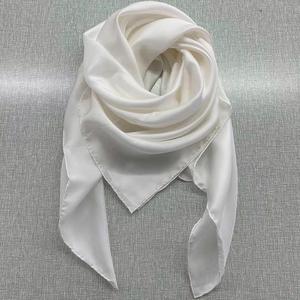 Écharpes carrées en soie pure 100% blanches vierges en twill 12 mm 90*90 cm pour la teinture, ODM/OEM - Product Image 4