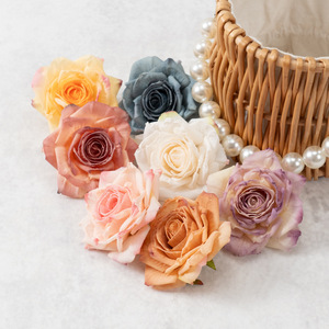 Têtes de fleurs artificielles multicouches en forme de pétales de rose, style français, pour décorations d'angle, allées de mariage, installations au plafond et vitrines de magasin - Product Image 4