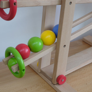 ของเล่นไม้มอนเตสซอรี่ รถรางเลื่อนฝึกการมองเห็นสำหรับเด็กอายุ 1-3 ปี ฝึกการแยกแยะสี ของเล่นเสริมพัฒนาการเด็กเล็ก ฝึกการเล่นแบบพ่อแม่ลูก - Product Image 3