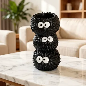 Vase à fleurs en résine noir créatif personnalisé en gros, motif monstre mignon et moelleux, décoration d'intérieur, cadeau, ornement - Product Image 4