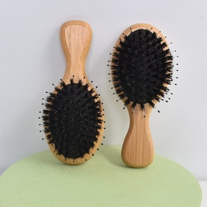 Mini pettine portatile da viaggio con setole di cinghiale per capelli corti/secchi e ricci, design a paletta, manico in legno di faggio, per uso domestico da uomo - Product Image 5