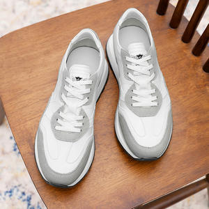 Chaussures de course en cuir de haute qualité pour hommes avec logo personnalisé OEM, confortables, tendance et décontractées - Product Image 5