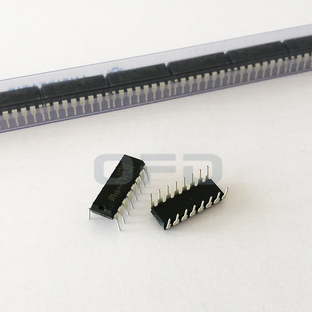 L293D DIP-16 4-Channel Motor Driver Through Hole Motor Controller 24V 16-Pin Power DIP Tube Dual Half Bridge Motor Driver L293D