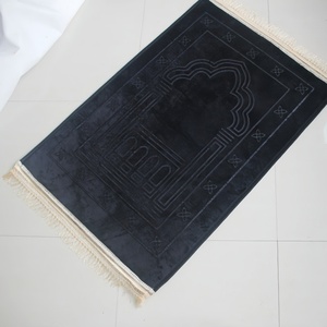 Nouveau tapis de prière classique antidérapant pliable, tapis de prière islamique lavable avec pompons, adapté à un usage domestique - Product Image 4