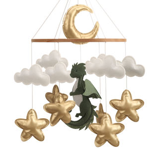 Dragon mobile pour bébé Dragon fantaisie en <span class=keywords><strong>feutre</strong></span> Mobile pour berceau de bébé <span class=keywords><strong>Conte</strong></span> de fées décor de pépinière - Product Image 1