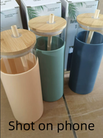 Botol Air Kaca Borosilikat Tinggi 500ml Logo Kustom Tutup Bambu Sedotan Ramah Lingkungan Selongsong Silikon Gaya Nordik Dapat Digunakan Kembali