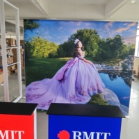 Panneau d'affichage rétroéclairé léger 10x10 à montage rapide pour solution de branding événementiel et salons professionnels mondiaux