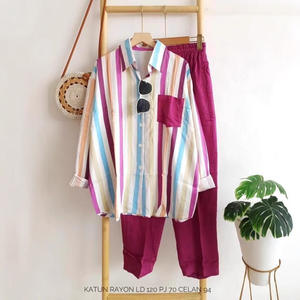 Conjunto <span class=keywords><strong>de</strong></span> Dos Piezas a Rayas para <span class=keywords><strong>Mujer</strong></span> Verano 2024 para <span class=keywords><strong>Amazon</strong></span>, Pantalones Casuales <span class=keywords><strong>de</strong></span> Manga Larga Talla XS para Uso Diario al por Mayor - Product Image 3