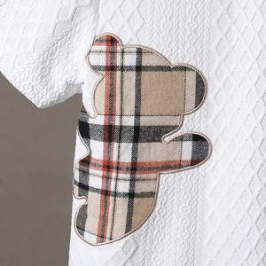 Ensemble d'été transfrontalier euro-américain pour enfants : T-shirt à manches courtes imprimé motif ourson et short ample à <span class=keywords><strong>carreaux</strong></span> pour garçons - Product Image 3