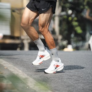 Vớ thể thao chất lượng cao, thiết kế tùy chỉnh, co giãn tốt, chuyên dụng cho chạy bộ, đạp xe, dành cho vận động viên chuyên nghiệp, chất liệu dày, dành cho nam - Product Image 2