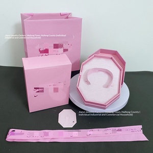 Scatola Ottagonale Rosa Co-Branded in Ferro e Cartone per Collane e <span class=keywords><strong>Orecchini</strong></span> - Product Image 3