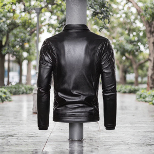 Blouson moto homme slim fit en cuir PU, col rabattable, fermeture éclair, noir uni, longueur standard, pour l'automne - Product Image 3