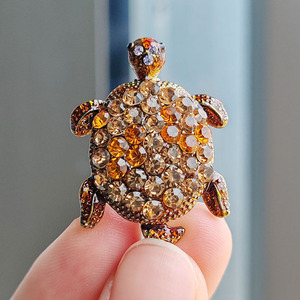 10 tipos de broches de tortuga elegante Pave Full <span class=keywords><strong>Crystal</strong></span> Rhinestone tortuga broche de dibujos animados bonitos broches de tortuga para mujeres - Product Image 3