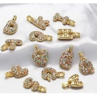 Dropshipping Bijoux HQ Zircon 26 Lettres Collier en Acier Inoxydable Briques Colorées Plaqué Or 18K Pendentif Initial un Cadeau