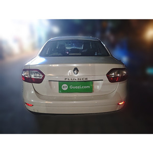 Auto Usata <span class=keywords><strong>Renault</strong></span> <span class=keywords><strong>Fluence</strong></span> a Benzina 2.0 a Prezzo Conveniente, Trazione Anteriore, 5 Posti - Product Image 5