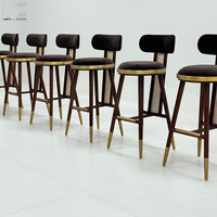 Chaise de bar en velours de luxe de style nordique, tabouret en rotin en bois massif, tabouret de bar moderne minimaliste pour comptoir de cuisine avec embouts en métal doré