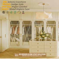 Dressing moderne crème avec îlot central et étagères vitrées, directement de l'usine pour les chambres de luxe aux États-Unis