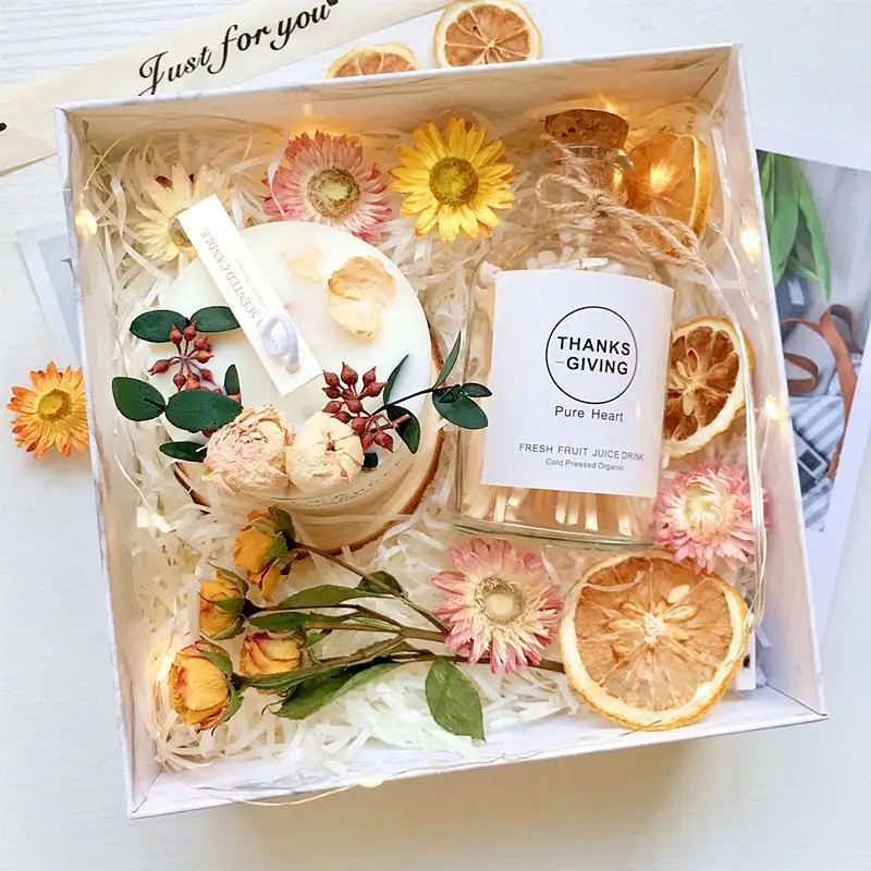 Custom DIY Gift Dried Flower Aromatherapy Candle Gift Box Set Wedding Souvenir Romantic Birthday Gift for Girlfriend
