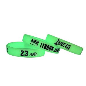 Bracelets en silicone lumineux dans le noir pour les fans de LeBron James et <span class=keywords><strong>Stephen</strong></span> <span class=keywords><strong>Curry</strong></span> - Logo personnalisé, commandes en gros - Product Image 3