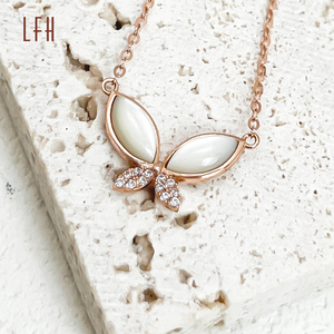 สร้อยคอผีเสื้อคริสตัลแฟนซีแท้18K ของขวัญเครื่องประดับทองเพทายลูกบาศก์สร้อยคอจี้ผีเสื้อผู้หญิง - Product Image 5