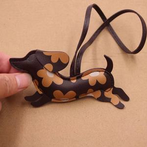 Ciondolo per Borsa <span class=keywords><strong>a</strong></span> Forma di Cane Bassotto in PU con Stampa Fronte-Retro, Charm per Auto, Portachiavi, Accessorio per Abbigliamento - Product Image 5