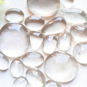 Lot en gros de cabochons en quartz clair naturel |   Pierre précieuse en quartz cristallin en vrac pour la fabrication de bijoux |   Poire ovale polie ronde - Product Image 1