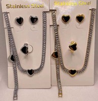 AFXSION Ensemble de bijoux LOGO personnalisable 4 pièces Collier de diamants blancs noirs Boucles d'oreilles Bracelet Bague Ensemble de bijoux en acier inoxydable