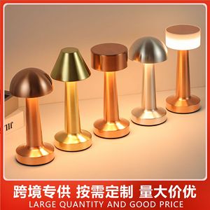 Lámpara de mesa decorativa con forma de mancuerna, luz nocturna de metal sencilla, adorno para mesita de noche/bar/restaurante, recargable por USB - Product Image 5