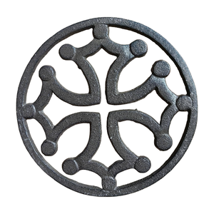 Antike französische runde Occitane Cross Trivet aus Gusseisen für Tisch matten durchmesser 20cm Farm house Decor - Product Image 5